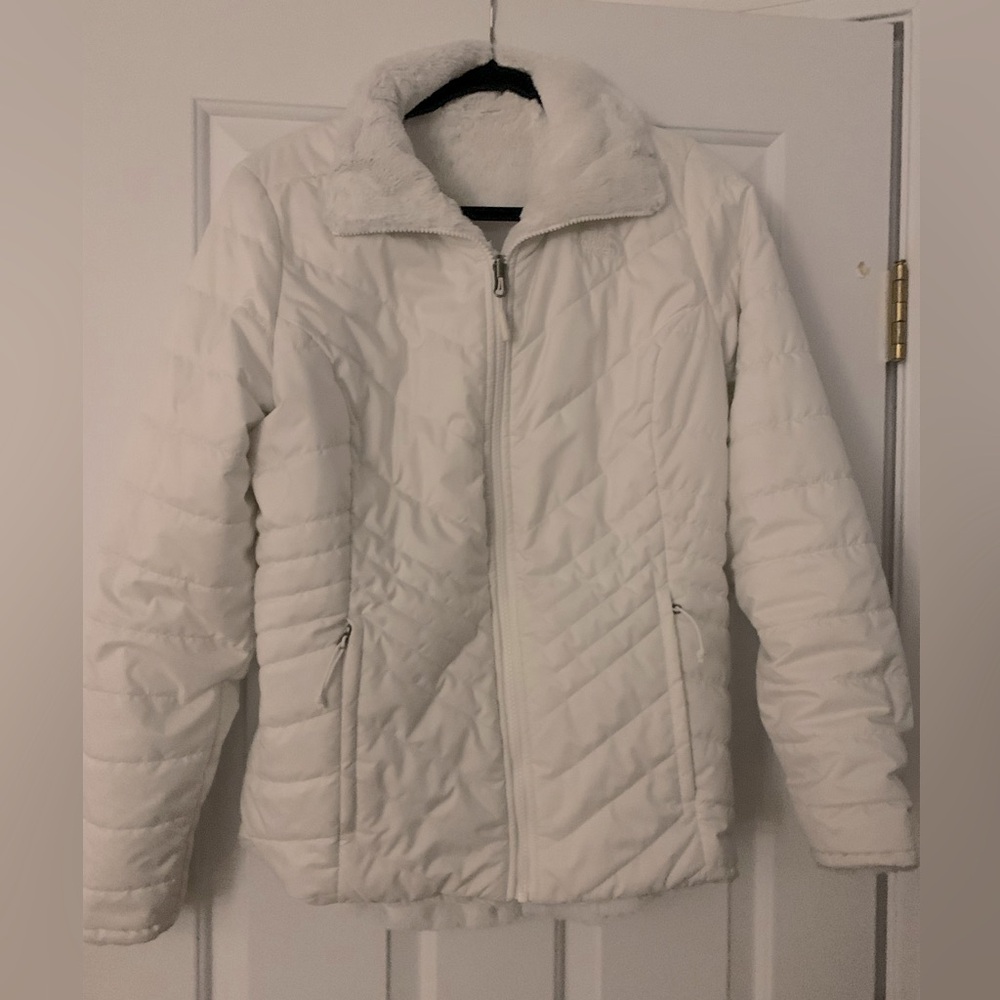North Face women’s med A3MER Mossbud White faux-fur lined reversible mock-neck